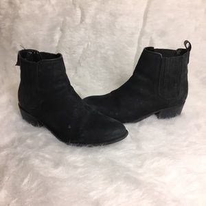 Steve Madden Nylie Chelsea Ankle Black Suede Boot